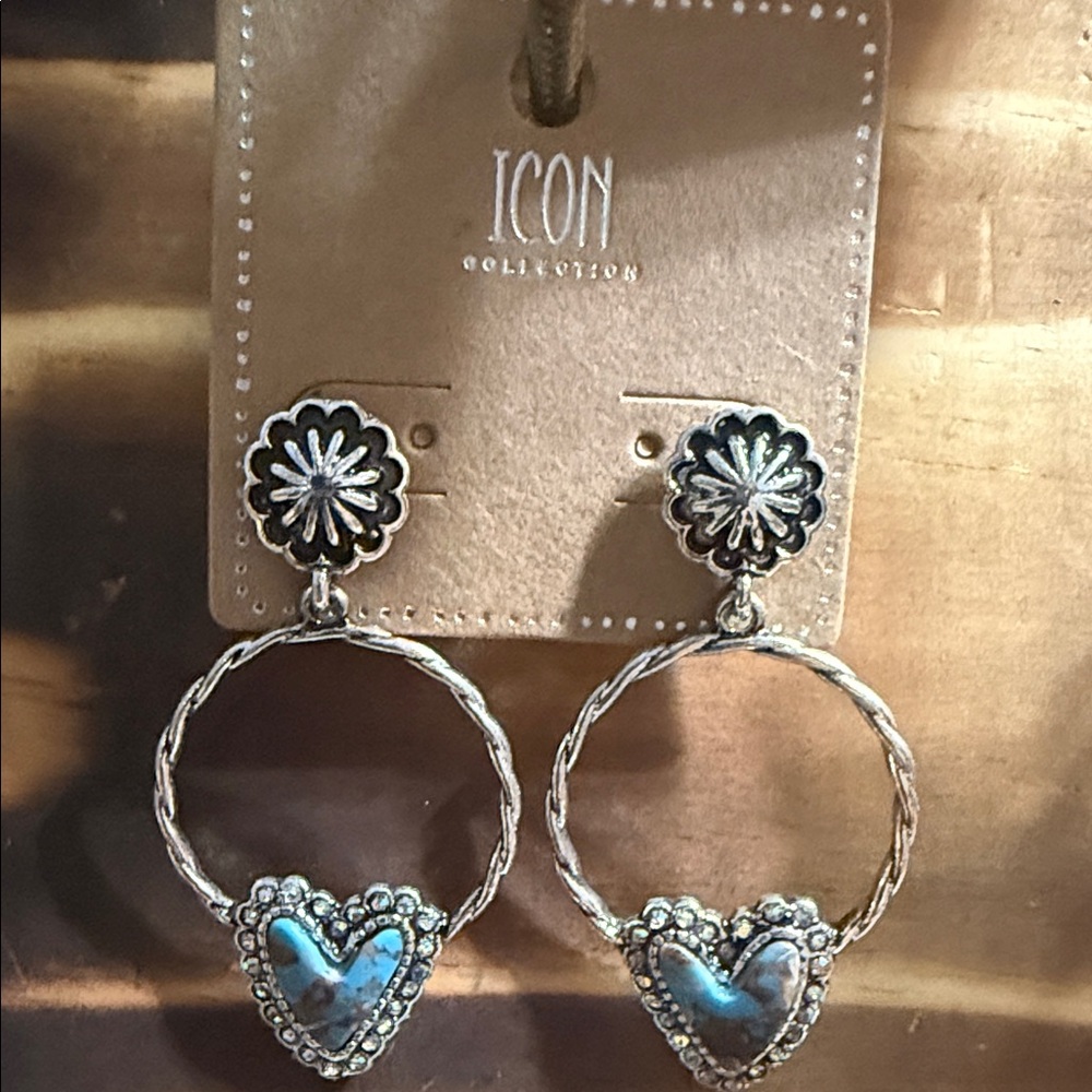 IC COLLECTION Silver and Blue Heart Hoop Earrings